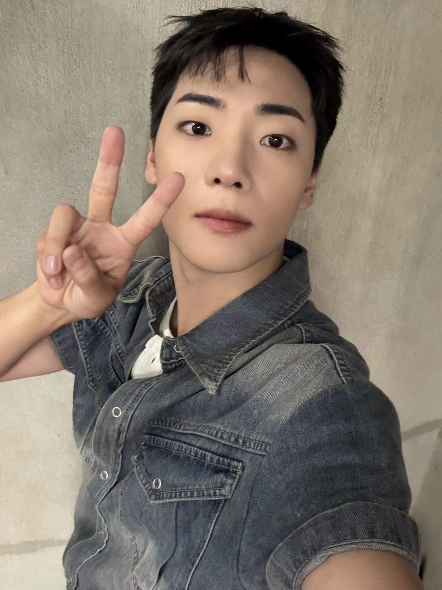 ONF_members's tweet photo. #이션

화이팅하시오!! https://t.co/WUDnNg607o