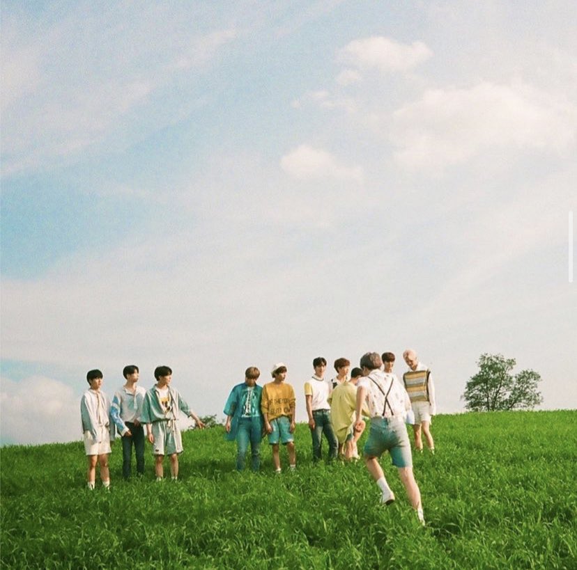 hangyulnowotaku's tweet photo. 엑스원 데뷔 7주년…🦋🫧 https://t.co/6ikf91SDhZ