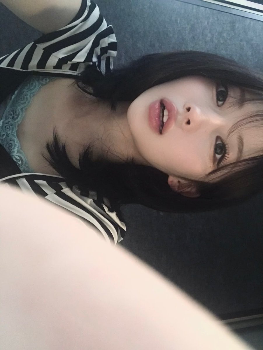 rrougefraise's tweet photo. Apa iya @IkanPindunk https://t.co/t0rB9tj2Mc