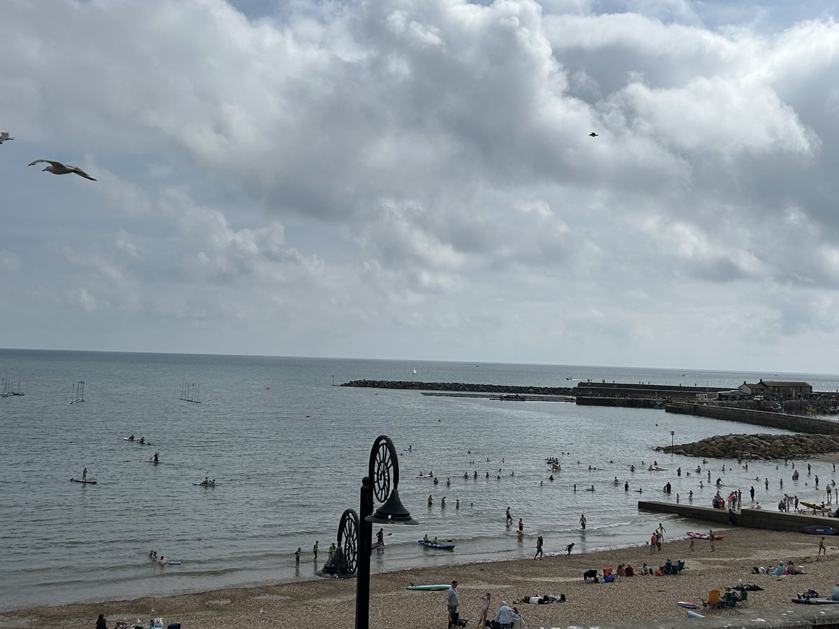 zoeapatrick's tweet photo. #LymeRegis on a lazy Summerโs afternoon #seaside #swimming #beachlife #sailing #JurassicCoast https://t.co/U4ungy9rBm