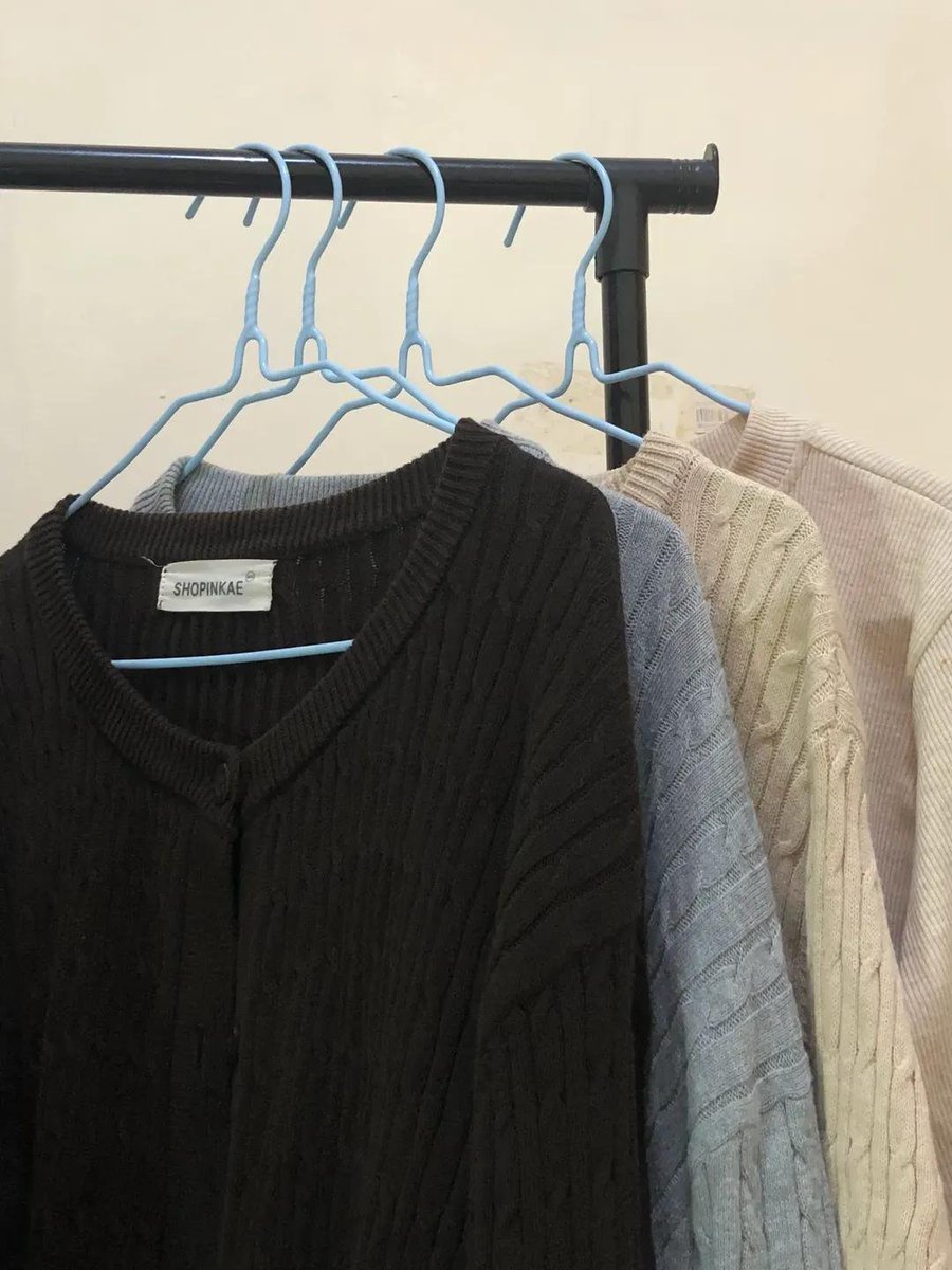 schzayn's tweet photo. cardigan shopinkae brown panjang 90k, shopinkae lengan pendek masi new 110k  &amp; shopatcloth abu 95k
#preloved #zonauang https://t.co/ofexz2VCpD