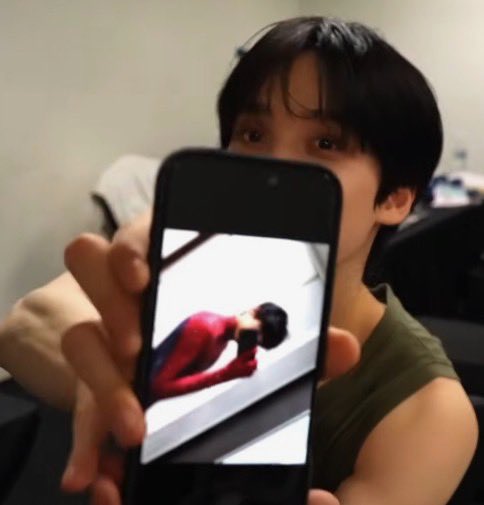 tyudeonggie's tweet photo. and when he releases these next then what https://t.co/lhczI3j3Db