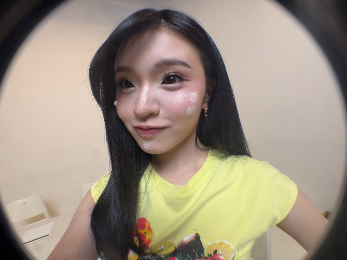 Y_CynthiaJKT48's tweet photo. Semua orang akan masuk fisheye pada masanya MUEHUEHUEBUAHUAHA 😈 https://t.co/kPVomkx9jF