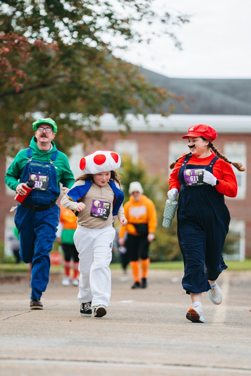 WCTE's tweet photo. The Haunted Half Marathon &amp; 5k is all about bringing your personality to the course.

Run the half, relay with friends, or take on the 5K—just don’t miss the fun.
🎮 October 24 | Cookeville, TN
👉 Register now: https://t.co/Otht8kZKXW https://t.co/CAFWEjWGNr