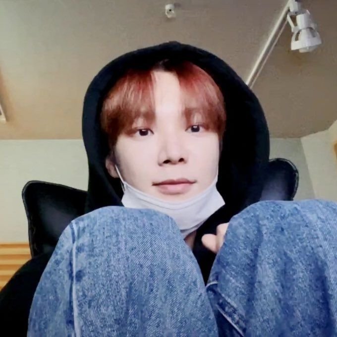 cxmemr's tweet photo. 뭐 좋아하세요?
                                                      과학이요
욜~~
                                                      좋아하세요?
그거
사이코패스들만
좋아하는 거 아닌감 ㅎ
                                                      님이 뭘 알아 https://t.co/HNateCeWKR
