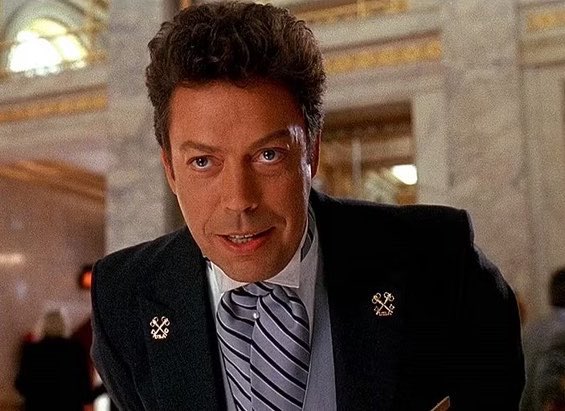 BuzzingPop's tweet photo. ‘Home Alone 2’ star Tim Curry has passed away at 80. https://t.co/EeBrb3OCfP
