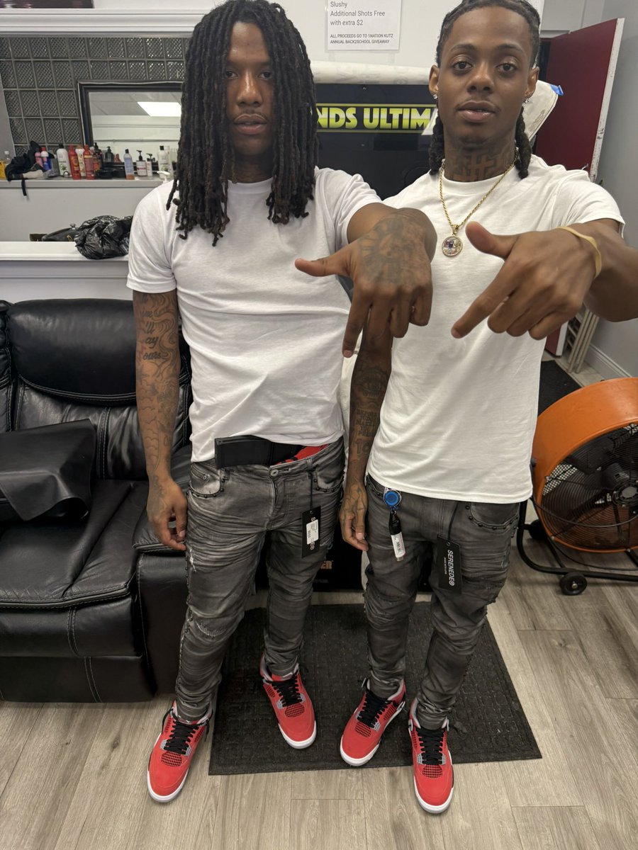 ReallyRecklezz's tweet photo. 2 man?😏 https://t.co/0SygASvV9B