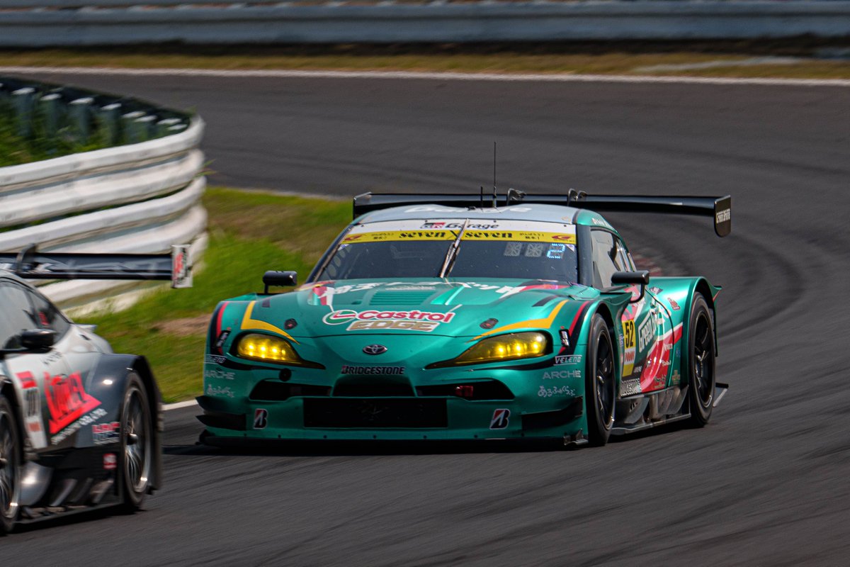 motographer2's tweet photo. GREEN BRAVEの復活を信じて。
#SUPERGT #GREENBRAVE #吉田広樹 #野中誠太 https://t.co/cYUBoL7K5X