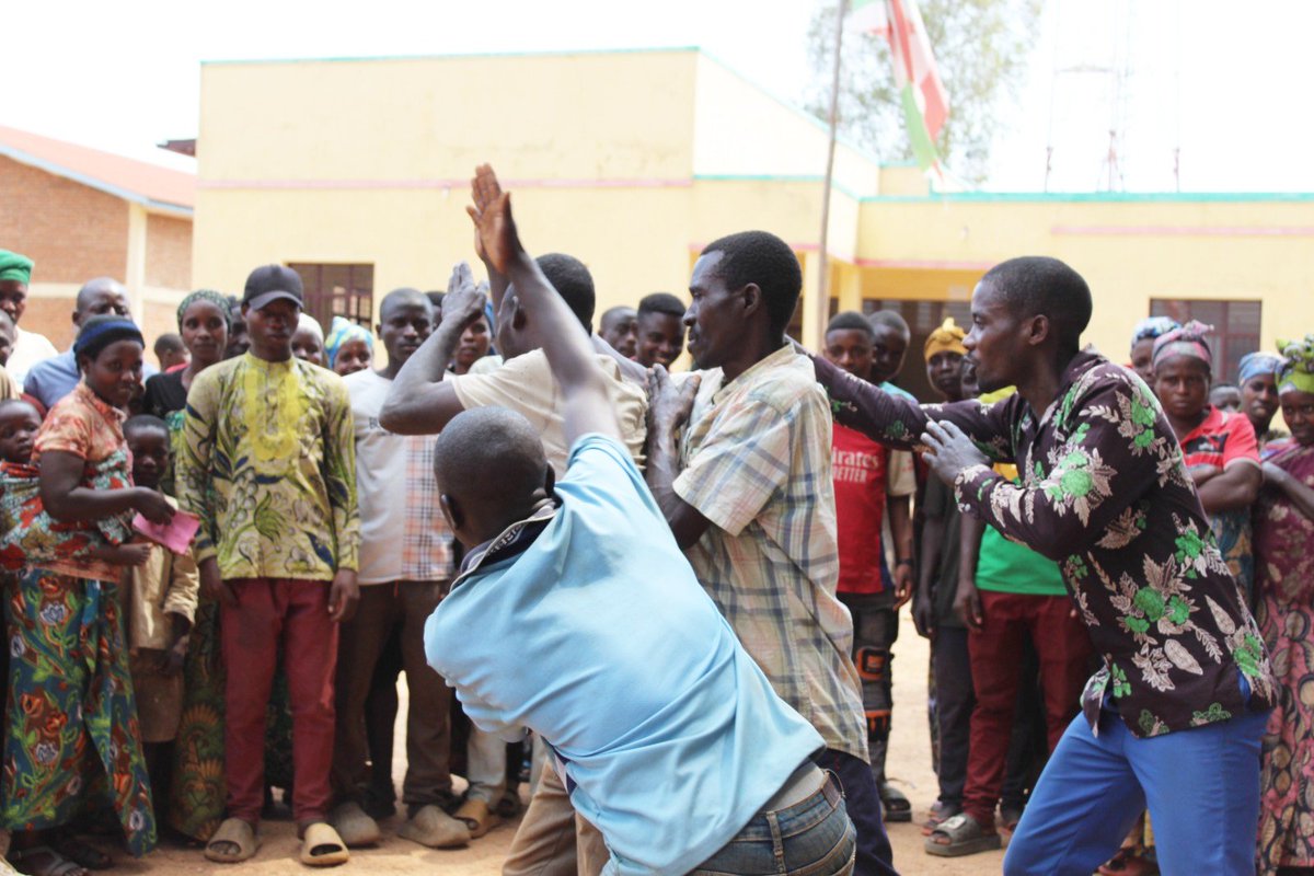 GLIDBurundi's tweet photo. En date du 25 août 2026, Concern Worldwide en collaboration avec @GLIDBurundi  a donné des tôles et des arrosoirs aux 120 ménages des colline Buhayira,  Remera et Nyarurinzi (Bukinanyana) bénéficiaires de la troisième cohorte  dans le cadre du programme Green Graduation.#Burundi https://t.co/FYLu0xxfXy
