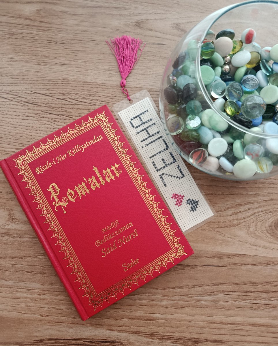 _biredebiyatci_'s tweet photo. #yenikitap📚📖📚📖
#RisaleiNurKülliyatından
#Lemalar
#SaidNursi
#kitapseverlertakipleşiyor
#kitaptavsiyesi
#okumalistem
#kitapönerisi
@Benimokumam
@BendekiKitap
@mavi__ayrac
@edebiart_
@KitapOkulum https://t.co/4gyop67rgY