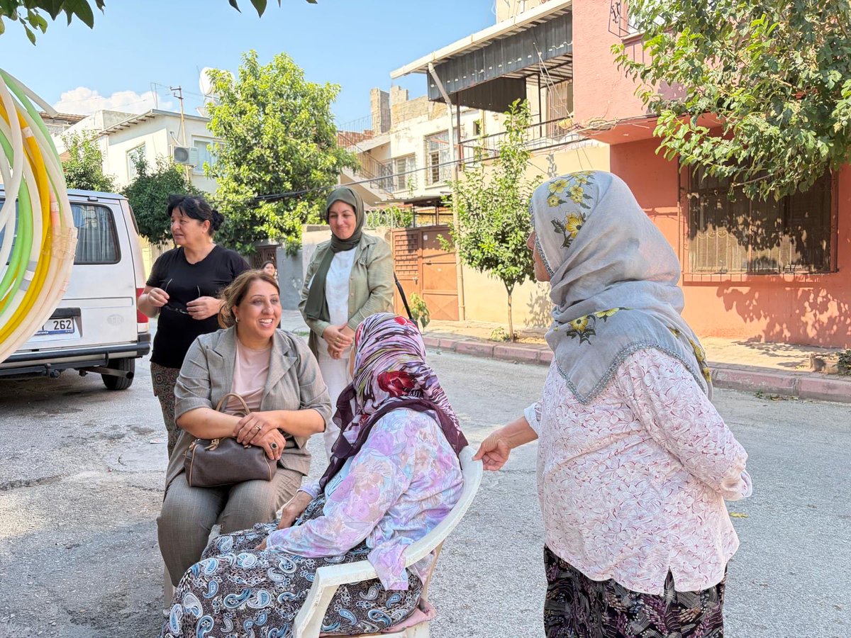Hulya_Ekin33's tweet photo. 📌 Hane Ziyareti

Saha çalışmalarımız kapsamında İl Yönetim Kurulu Üyelerimizle birlikte saha çalışması yaparken Mısırr'a teyzemizin samimi bir şekilde hasbihal ederek talep ve sıkıntılarını dinledik.

Vatandaşlarımızın her zaman yanında olduğumuzu ifade

ettik https://t.co/rj1bRU8MPM
