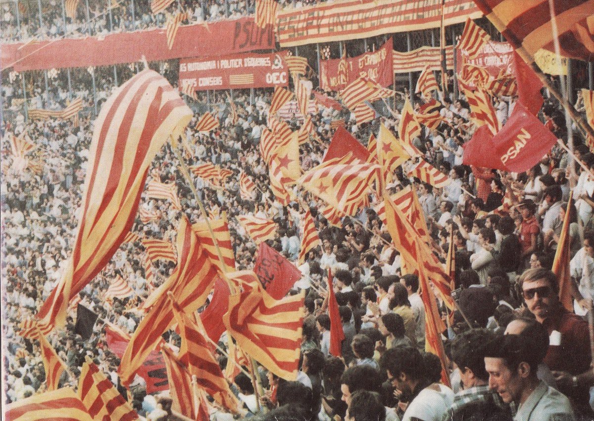 ddelvalensiano's tweet photo. Plaça del País Valencià, València, 9 d'octubre de 1978 https://t.co/WlLWACzX26