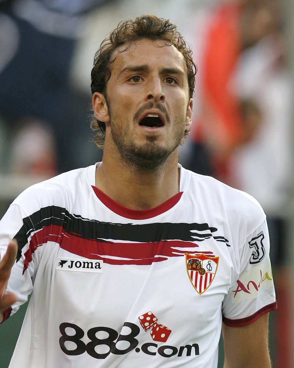 LaLiga's tweet photo. ❤ Son 19 años sin ti, pero te seguimos recordando. 

✨ Eterno Antonio Puerta. https://t.co/I2hTO5fDLD