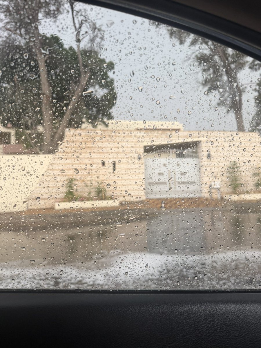 lll94m's tweet photo. مثل ما سقى اللّٰه الديار مطر
جعل اللّٰه يسقي علي شوفتك❣️. https://t.co/jdOD3oUNac