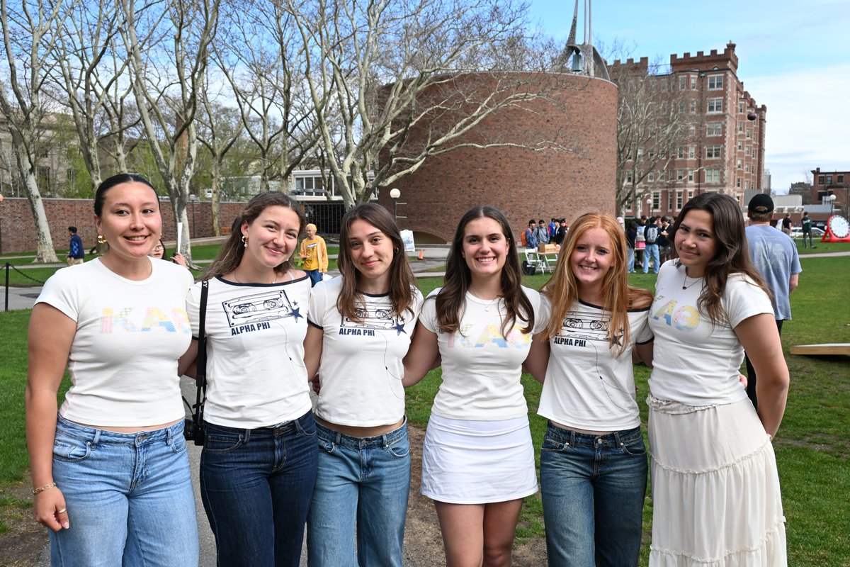 MITstudents's tweet photo. Fraternities, sororities, and independent living groups at #MIT offer leadership opportunities as well as lifelong friendships and memories. Nearly 37 percent of undergrads join an FSILG. https://t.co/N6t0KxAoxZ https://t.co/zkCpc0fUbl