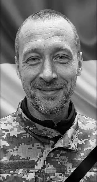 pogrebeckij's tweet photo. Волинська обласна державна адміністрація
У лікарні під час реабілітації після поранення помер 56-річний захисник з Рожищенської громади Олексій Калюх. Воїн проходив військову службу у складі 14-ї окремої механізованої бригади.
Небесний легіон поповнив мешканець села Липини Підгайцівської громади Наумчук Олександр. Серце бійця зупинилося 24 серпня 2025 року.
Вічна пам’ять, честь і шана Героям!
Пам’ятаємо усіх українських воїнів, які віддали життя за рідну державу.
Їх подвиг навіки в історії нашого народу.