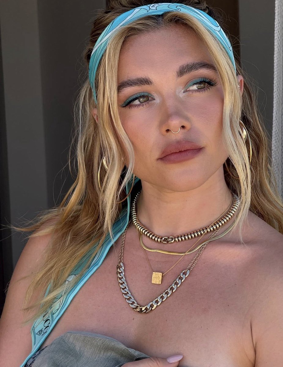 hidden__frames's tweet photo. می‌خوام یه روز ثابت در هفته رو اختصاص بدم به بانو florence pugh و در مورد کمالات ایشون بحث و گفت‌وگو کنیم. https://t.co/HhTcWFyOIA