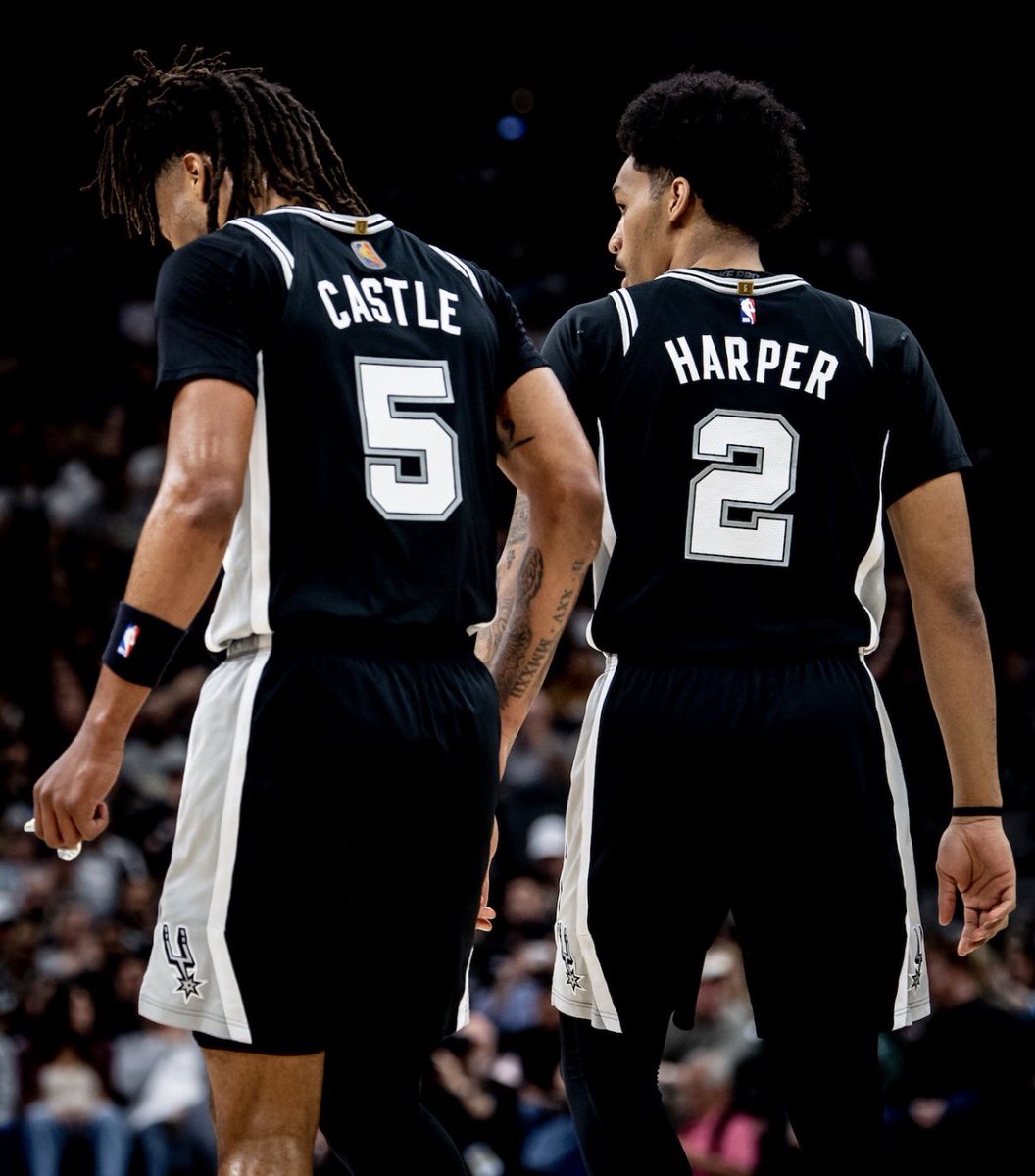 SleeperSpurs's tweet photo. ESPN has Stephon Castle at No. 1 and Dylan Harper at No. 3 in their MIP prediction rankings heading into the 2026-27 NBA season๐ฅ
Who do YOU think will take home the award?๐ง https://t.co/42c0678Hsl