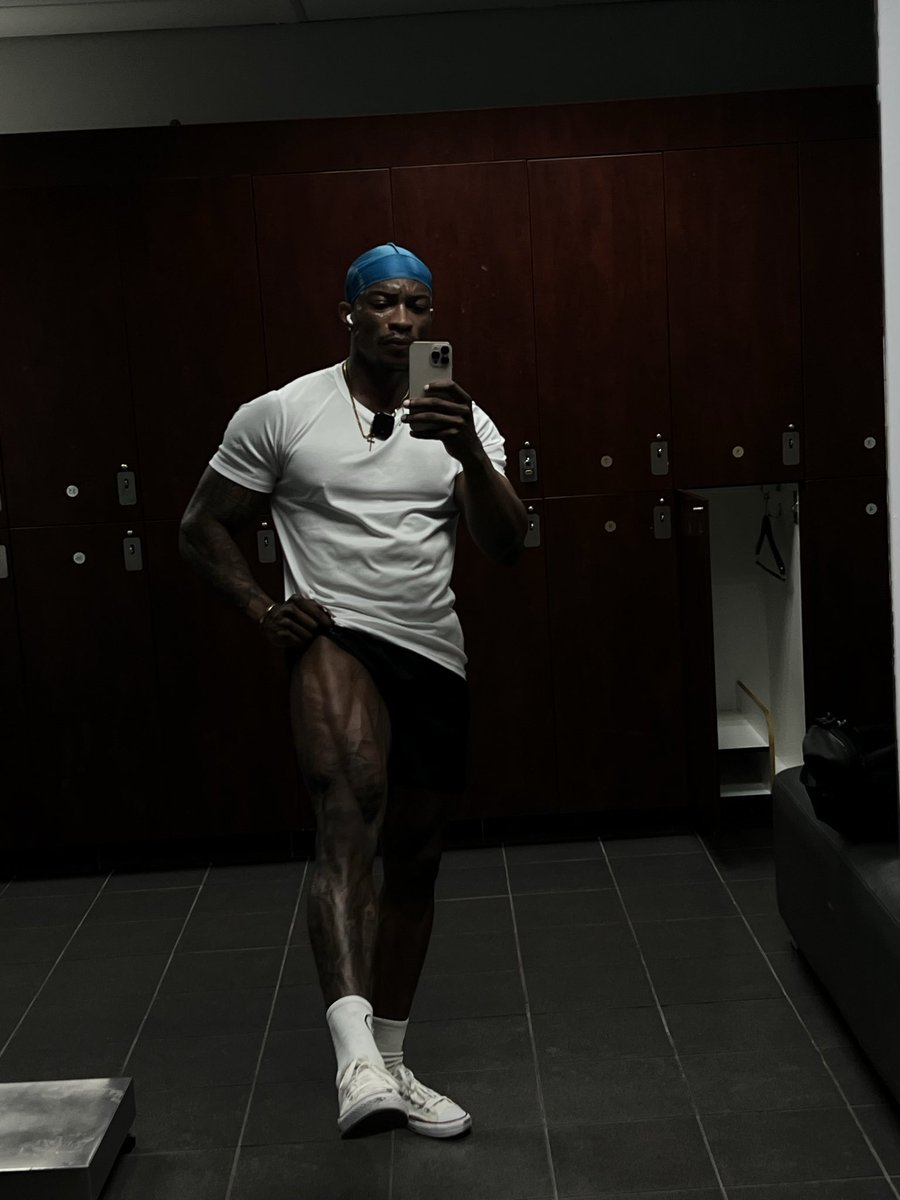 TumiTheTruth's tweet photo. Hunting Season. #Fitness https://t.co/SRvvlBHD3n
