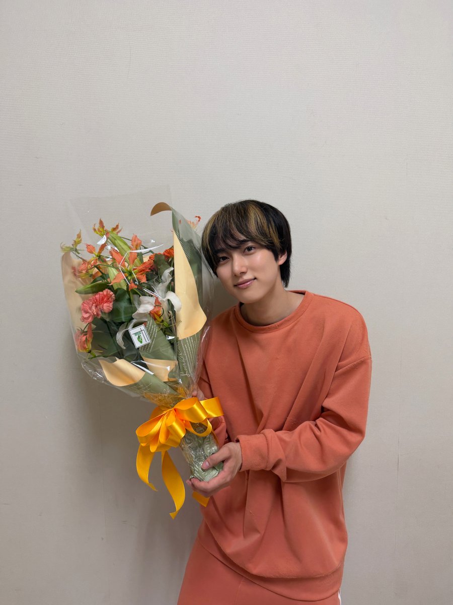 official__INI's tweet photo. [📸] 260827
読売テレビ・日本テレビ系
「#親愛なる夫へ ～完璧な妻の嘘～」最終話

岩崎愁斗役として #尾崎匠海 が
出演させていただきました！

岩崎くんの活躍を見守ってくださった皆さん、
ありがとうございました✨

@shinainaru_ytv
#INI #Todays_INI https://t.co/NggVIRlTAh