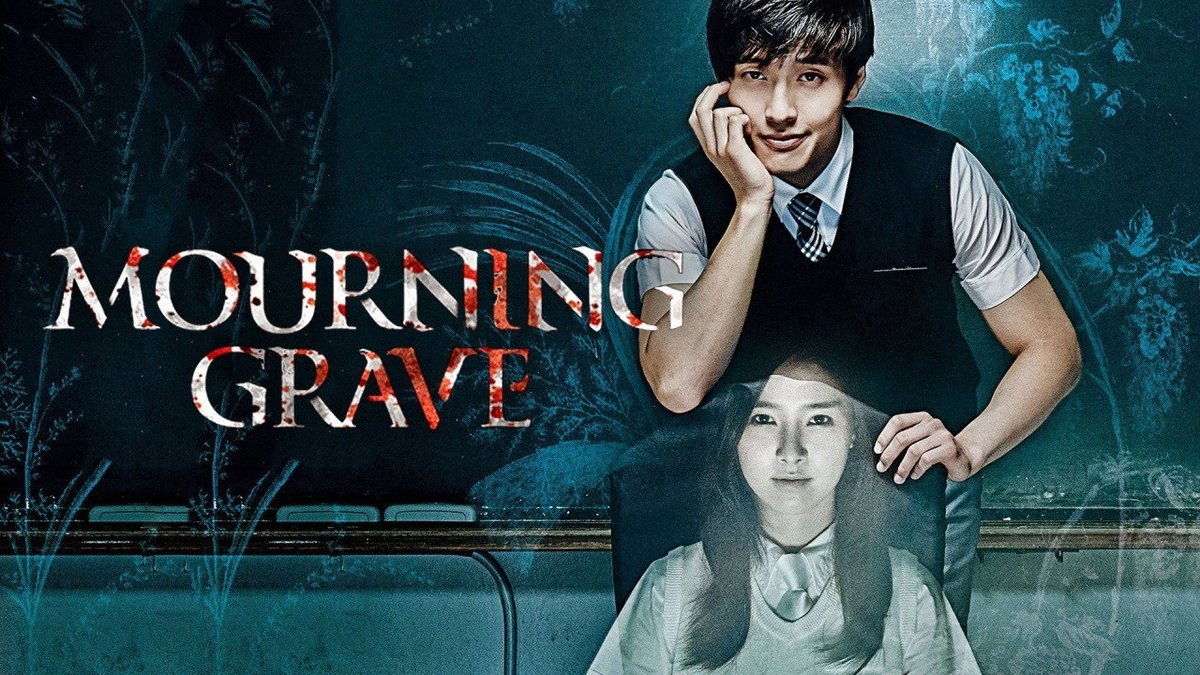 foreignhorrors's tweet photo. DID YOU KNOW: Mourning Grave was directed by Oh In-chun and stars Kang Ha-neul, who was cast specifically because his soft, approachable look made the ghost-seeing premise feel grounded rather than genre-typical. The production leaned into that deliberately https://t.co/q0zSUU6eTt