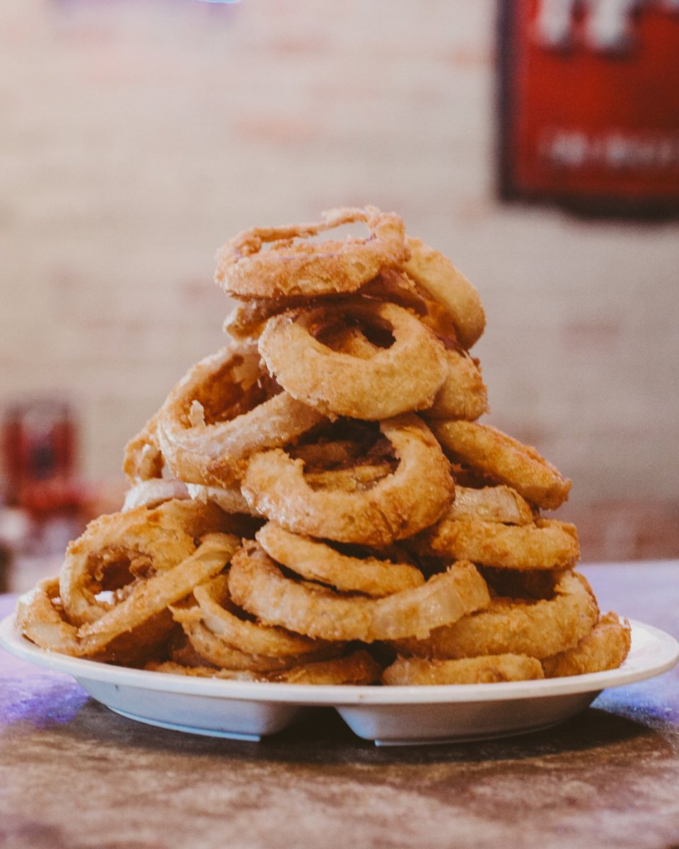 ClearSpringsMid's tweet photo. Things you’ll never hear at Clear Springs:
“I’ll just have one onion ring.” 😂

Yeah… we know better. 🧅 https://t.co/lonBCzl32m