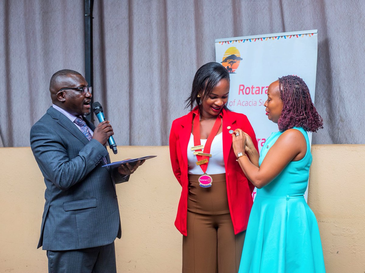ELIZABETHUWIMA1's tweet photo. One of the most humbling moment as a President. 🙏🏼❤️

Being pinned and recognised as a PHF was an honour I will forever cherish.

A reminder that leadership is truly about service, impact and leaving a legacy. Grateful beyond words. ✨

#ServiceAboveSelf
#RotaryEyamba 
#PHF https://t.co/kpUhibVrpE