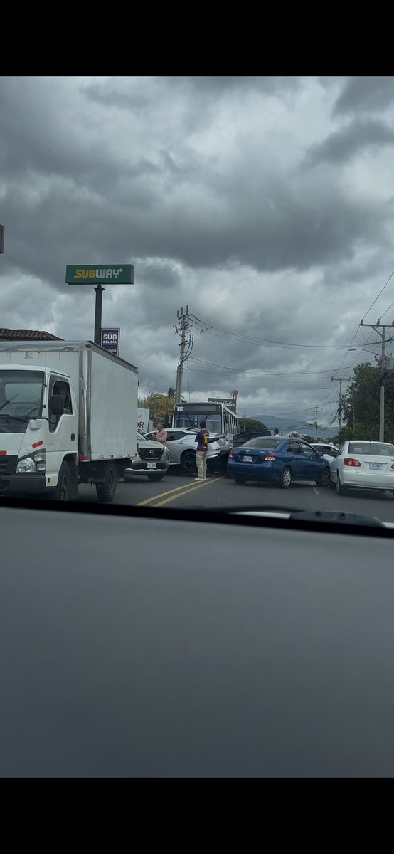 rnororis's tweet photo. @pablocr Fue en Santo domingo de heredia, eso fue el pasado 12 de agosto. https://t.co/RxxfA7mOpj