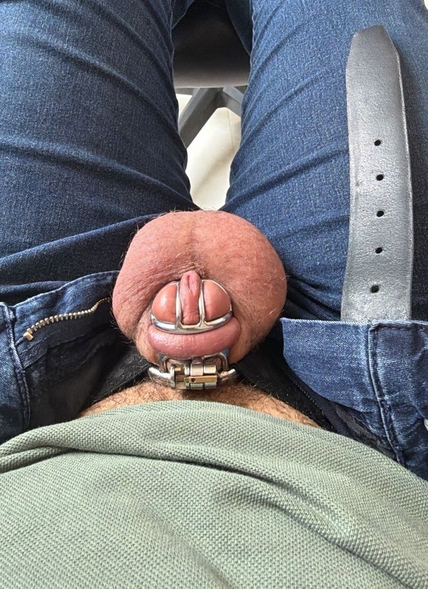 BetaSubChastity's tweet photo. Minha vida pra sempre!!! #chastityclub https://t.co/NgQBq5ygnw