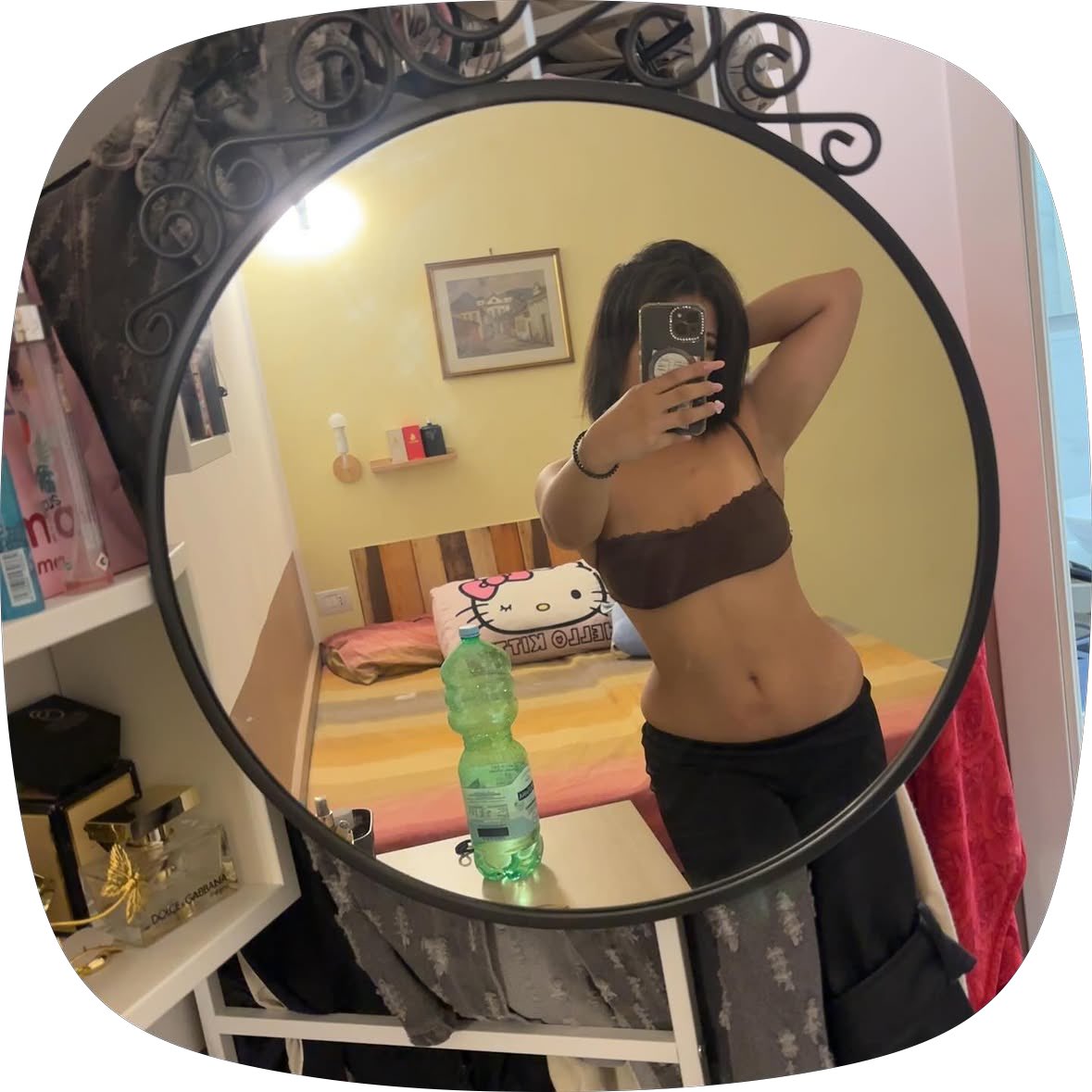 ch4rlox's tweet photo. Ciaoo vermiiii la padrona è tornata 👸🏻💅
aspetto i vostri  tributi 💸 
#femdom #worshipme https://t.co/pQvtzPXwLi