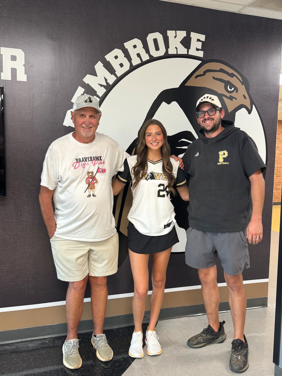 MiaSciacca29's tweet photo. Thank you @dees_44 for inviting me to @UNCP_Softball for a visit. I loved seeing the amazing campus and awesome facilities. Go Braves!

@VipersGonce @war_eagle_sball @GeorgiaG2028 @BayleighM19 https://t.co/r71TXn1OXY
