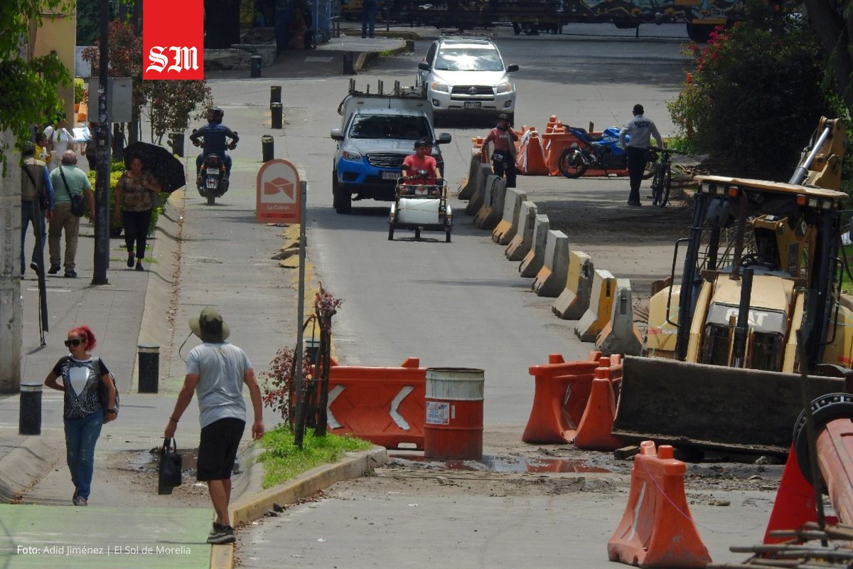 soldemorelia's tweet photo. 📃🌳 Activistas que mantienen el plantón en la zona de Tres Puentes aseguran que lograron dos amparos ante jueces federales para evitar la tala de árboles en las obras del Morebús

📷 @adidjimenez | El Sol de Morelia https://t.co/pq2C3MHKhM