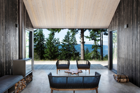 architectmag's tweet photo. What gives a cabin its soul? 🌲 

At Dry Creek Cabin, charred cedar, gray-washed pine, and hinoki create warmth, texture, scent, and a deep connection to the Columbia River Gorge. 

See how material shapes the experience of retreat: https://t.co/buIJ3zL7x9

#Architecture #CabinDesign #Wood #ZondaMediaSeries #UnderwrittenContent #Humboldt