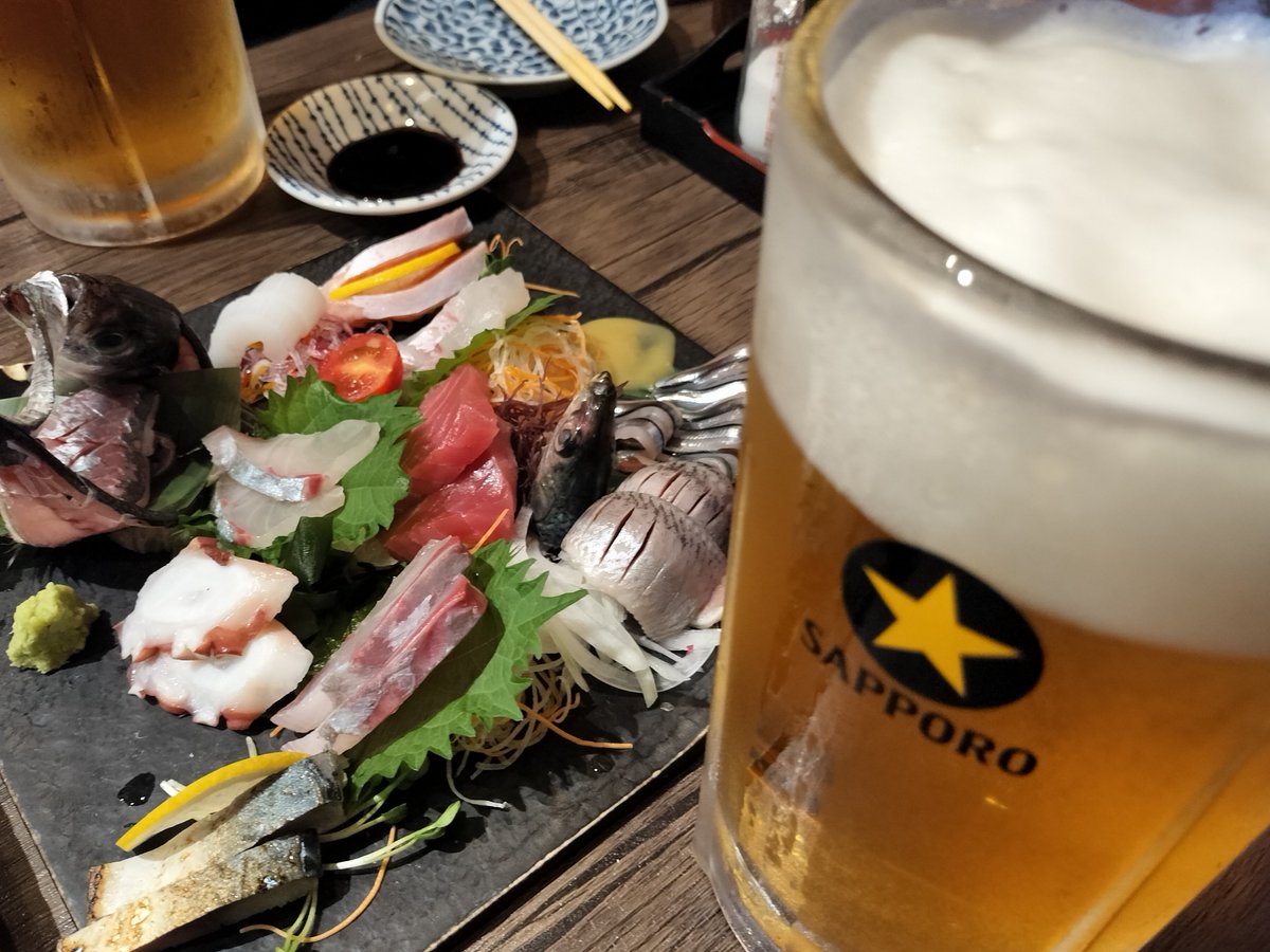 winoji's tweet photo. 長崎での夜。
きびなごはもちろん追加注文。 https://t.co/WeXEmb3TbA