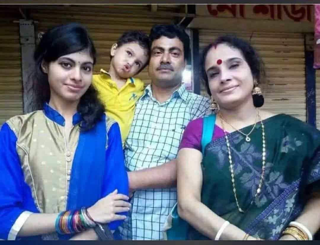 gemsofbhajpa's tweet photo. Literally can’t sleep. It’s 2am in the night. 

Nalunsak yaar, please take revenge. 

I know you might be happy on these killings and will reward those jihadis with scholarships, but we Hindus won’t forget this. 

We will flatten that whole land called Bangladesh. https://t.co/u42lC1cszb