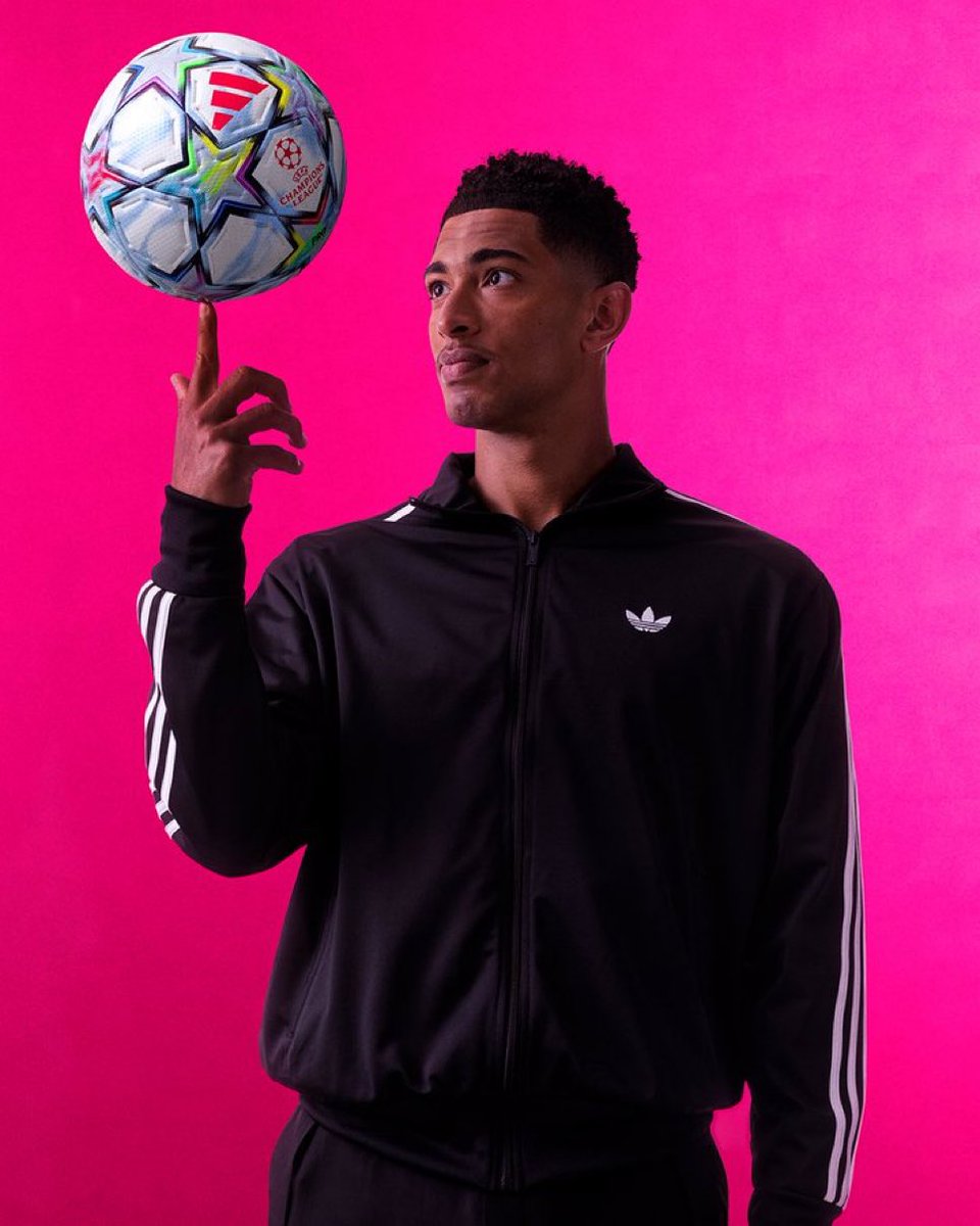 theMadridZone's tweet photo. 2 GAMES, 1 GOAL, 2 ASSISTS. 

JUDE BELLINGHAM. 
BEST IN HIS BUSINESS. https://t.co/w4z9T2NpBq