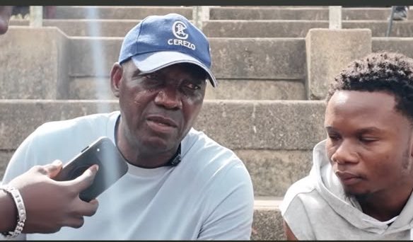 Nsukka_okpa's tweet photo. Guess the legend sitting down with smallie?

If you love Nigerian football, watch his new YouTube here; https://t.co/LjNNkAPmls https://t.co/psoTS1W8Kj