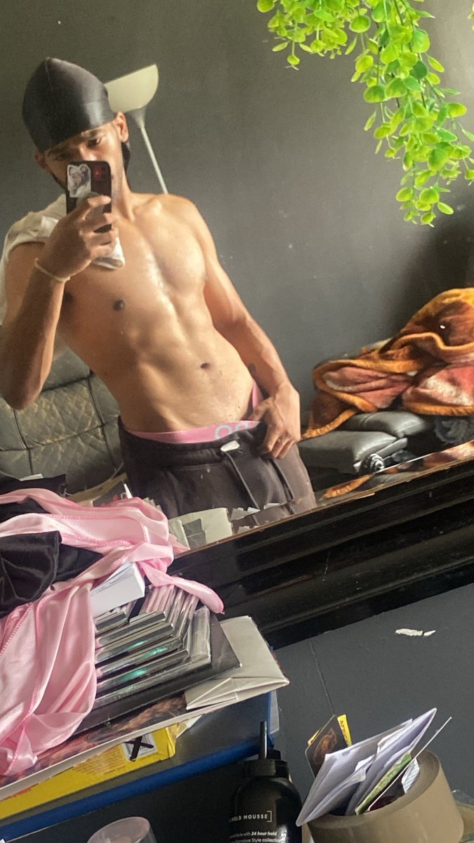 Jayantisocialll's tweet photo. It’s been a while🦦😅 https://t.co/ixuU70Q2Se