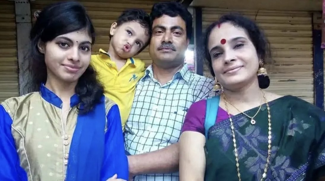 zoo_bear's tweet photo. The accused, identified as Siddhartha Das(23) and Mugdha Das(19) allegedly remained inside the house for hours after the killings all 4 family members, even attempting to wipe their fingerprints from the victims' phones and staging the scene to make it look like a robbery, according to Dhaka Tribune.