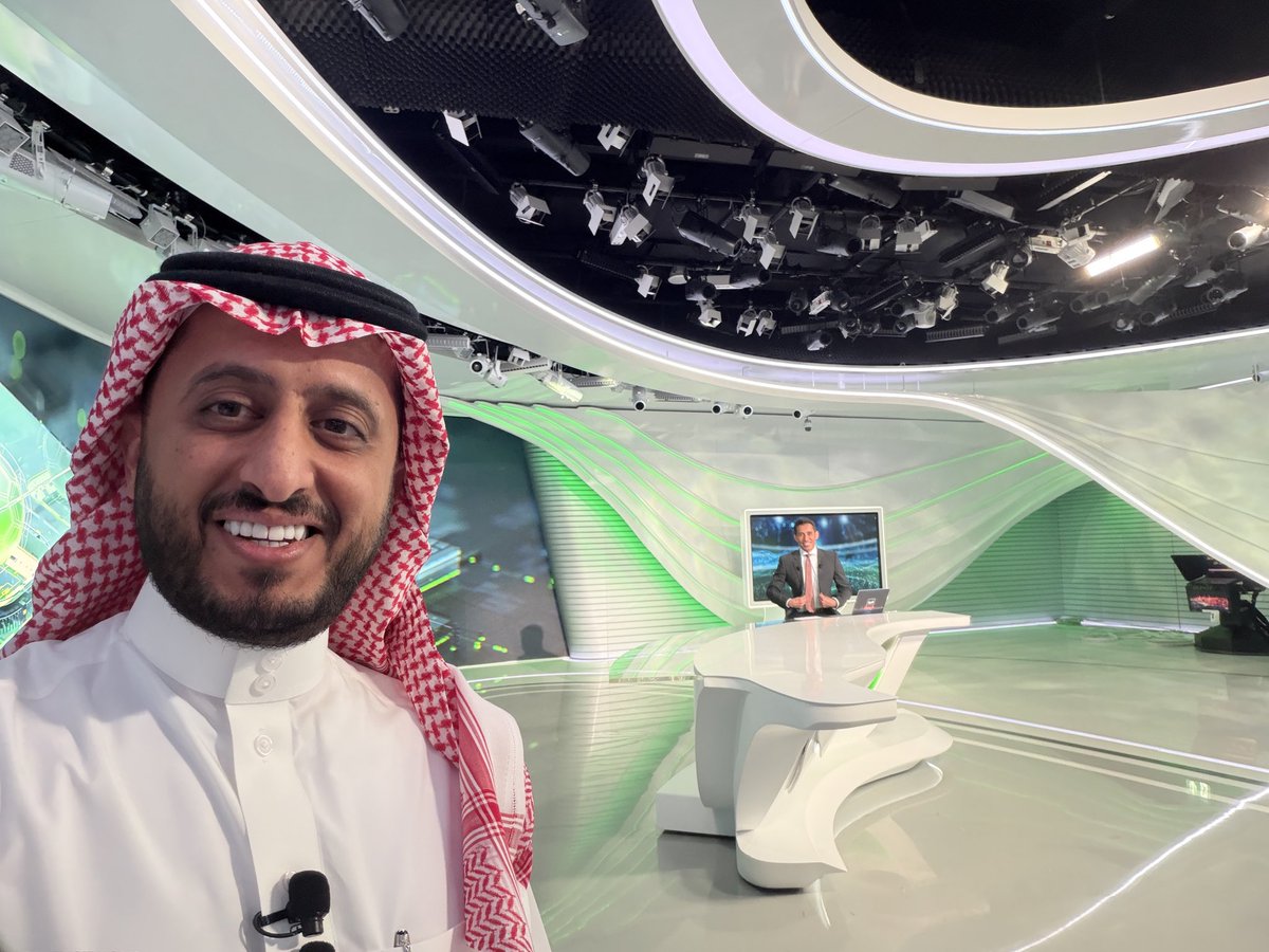 Ahmed_AlBreki's tweet photo. ألتقيكم مع المخضرم @battalalgoos على شاشة العربية @FilMarma 
 بعد قليل https://t.co/Oj4CaKJg8j