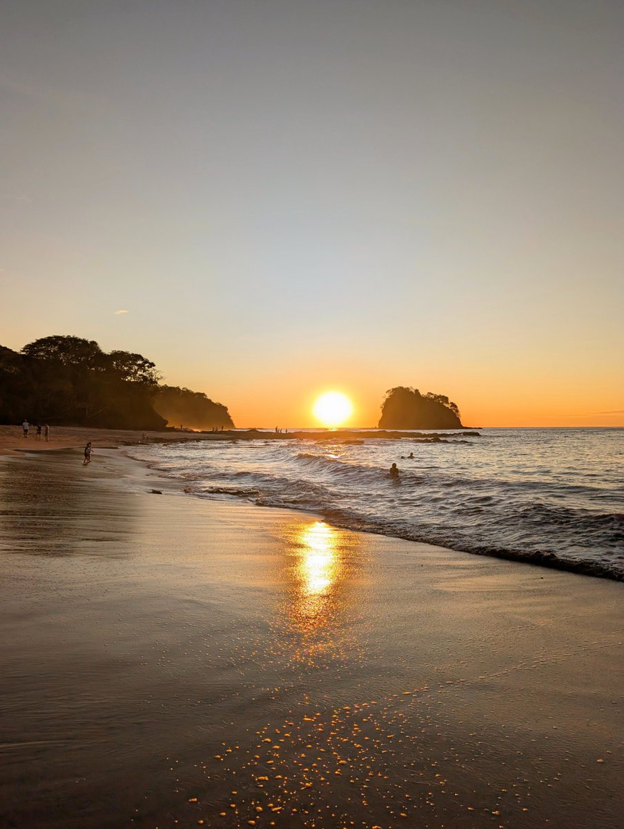SadLessNess2's tweet photo. Tamarindo, Costa Rica https://t.co/6zKxnDUYc4