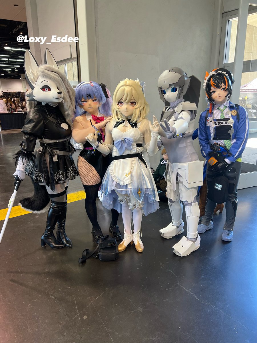 Loxy_Esdee's tweet photo. Had an amazing time at Anime Impulse Day 1! Loved to meet my favorite friends and spend the day being cute with them: @NotoriousKig @KigMelia69709 @va8tt and alolanacerby! 
It was great meeting you at AIOC @NabiHibiki ! 

#kigurumi #Cosplay #Furry #HelluvaBossLoona https://t.co/LlARHZd8ps