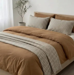 SelectaMLbuy's tweet photo. 🛏️✨ ¡KIT DE 7 PIEZAS PARA RENOVAR EL DORMITORIO POR $52.990! 🔥
👉 Ver oferta acá: https://t.co/i1qDluZlZ3

Si querés cambiarle la onda a la habitación sin gastar una fortuna, mirá este kit de Ganga Home 👀

ANTES: $80.990 
AHORA: $52.990 💥
📉 34% OFF
💳 6 cuotas de $11.921
🚚 Envío gratis
🏪 Tienda Oficial Ganga Home
👉 Ver oferta acá: https://t.co/i1qDluZlZ3

¿Qué incluye? 👇
🛏️ Kit de 7 piezas: 1 cubre edredón + 2 fundas lisas + 1 pie de cama cuadrille 120 x 250 cm + 2 fundas cuadrille + 1 tote bag 
👑 Tamaño Queen / 2 plazas
🎨 4 colores disponibles
🧺 Ideal para darle un cambio completo al dormitorio sin comprar cada pieza por separado
⭐ Oferta de Tienda Oficial
🔥 $28.000 de ahorro sobre el precio anterior

👉 Ver oferta acá: https://t.co/i1qDluZlZ3