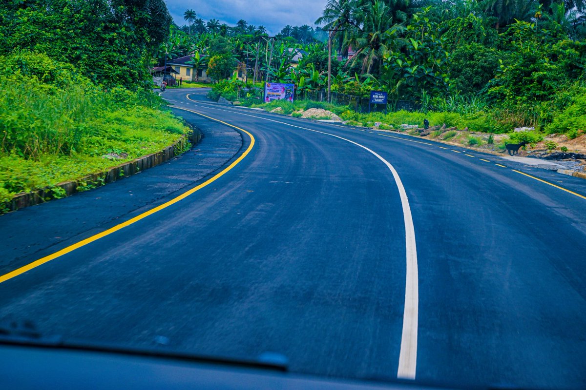 SimFubaraKSC's tweet photo. Today, I inaugurated the 14.5km Ndele–Agba/Ndele–Otari/Omaraka Road and the 240-metre bridge linking the communities of Emohua and Abua-Odual LGAs.

This project is more than just infrastructure; it is an essential link that connects our people, eases movement, strengthens security and opens up new opportunities for economic growth.

I sincerely appreciate our people for their cooperation, support and genuine love. 
Yes, this is your project; own it, protect it and preserve it for generations to come.