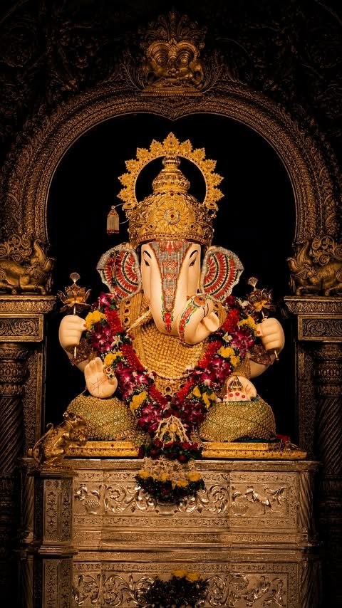 immortaldharma's tweet photo. Shree Siddhivinayak, bless every new beginning. https://t.co/Wjgr0uUNFK