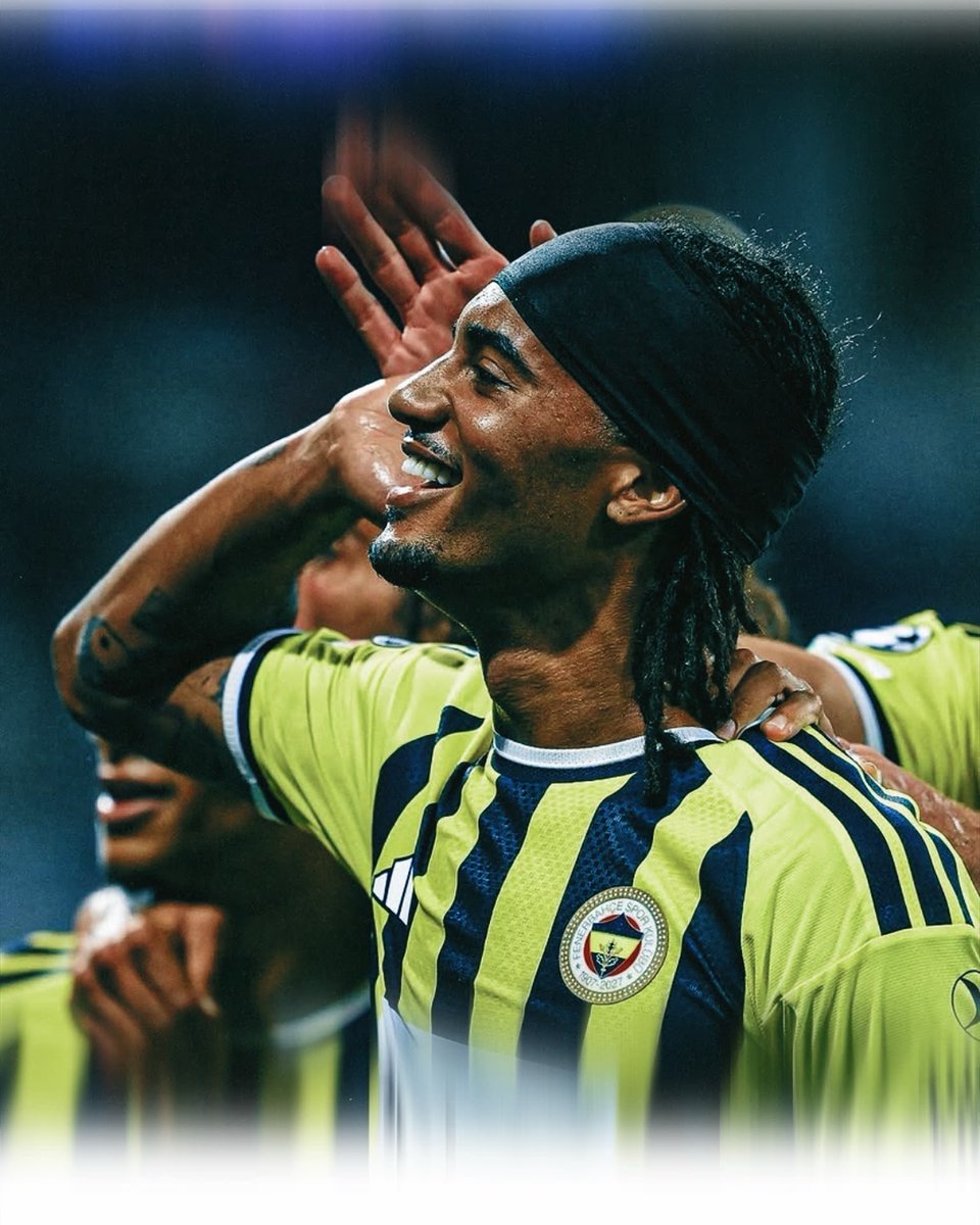 SporVision's tweet photo. Fenerbahçe, 18 yıllık Şampiyonlar Ligi hasretine Fransa’da son verdi ve Avrupa kupalarında en fazla galibiyet alan Türk takımı oldu.

Devler arenası yeniden sarı-lacivert renklere boyandı. 🟡🔵

#Fenerbahçe #UCL #Lyon #OLvFB #SporVision https://t.co/5cEydRoVO7