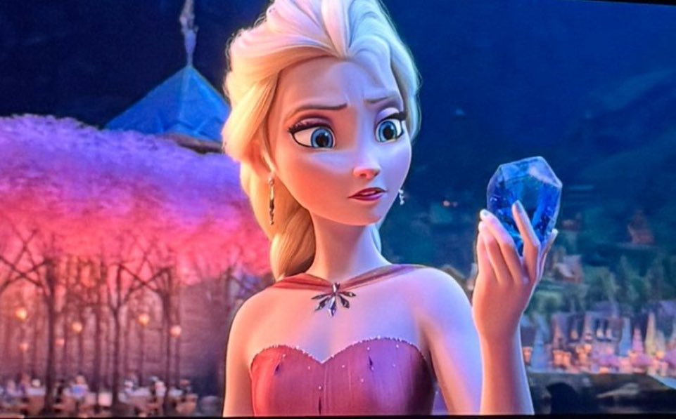lvyouelsa's tweet photo. parece que cada vez que eu vejo a Elsa com esse vestido ela fica mais gostosa https://t.co/XrTY8VQPOo