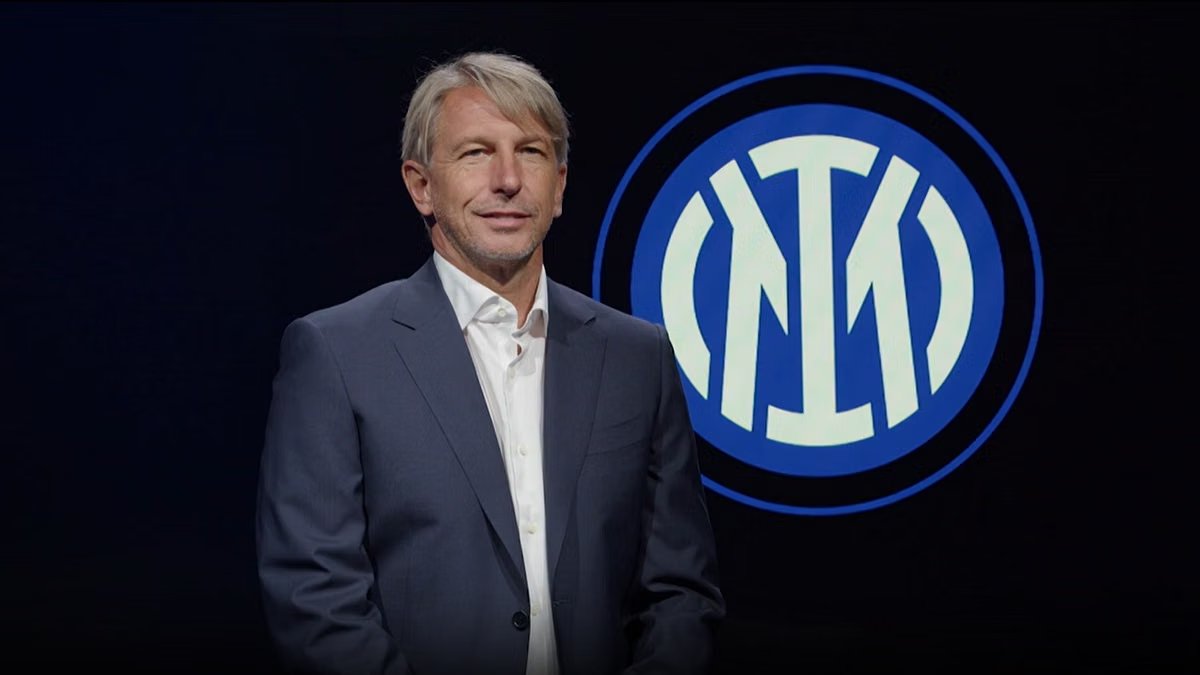 SerieC_Eng's tweet photo. Round 1 Girone C TOTW
Cerofolini #Bari;
Loiacono #Potenza, Maye #InterU23, Mantovani #Bari, Crecco #Sorrento;
Logoluso #Casarano, Haoudi #Foggia, D'Auria #Potenza;
Abreu #Picerno, Yeboah #Savoia, Manconi #Casertana
Manager: Vecchi #InterU23 https://t.co/ASFvjzdlwr