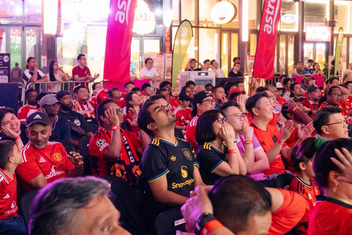 mysemuanyabola's tweet photo. Astro rasmi siaran Premier League 2026/27 dengan David Seaman &amp; pundit baharu

Kalau perasan masa MW1 di Astro pada malam Sabtu lepas, Astro bawa David Seaman sebagai tetamu jemputan mereka. https://t.co/M6s5zwuQEZ