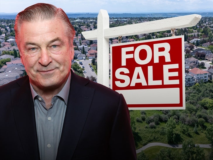TMZ's tweet photo. 🏠 EXCLUSIVE: Alec Baldwin lists Hamptons home for $19 million.

Take a look: https://t.co/qFbrBB6ACl https://t.co/D6PeGKIMk6